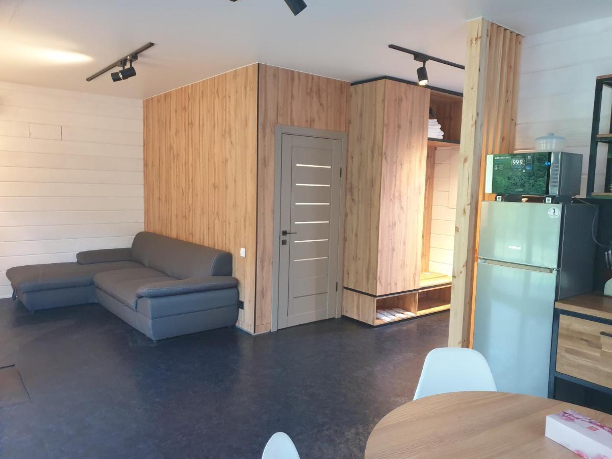 Villa The Living Tatariv Esterno foto