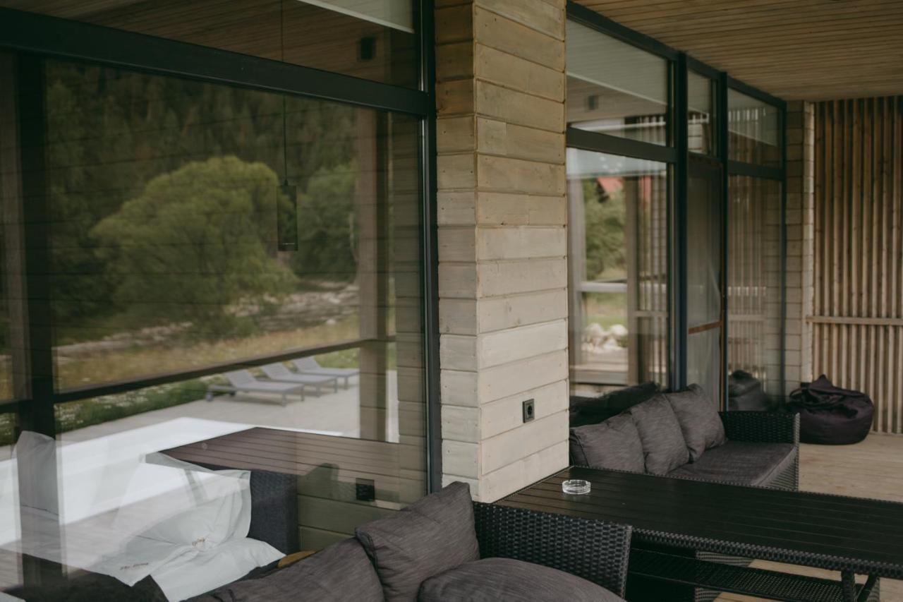 Villa The Living Tatariv Esterno foto