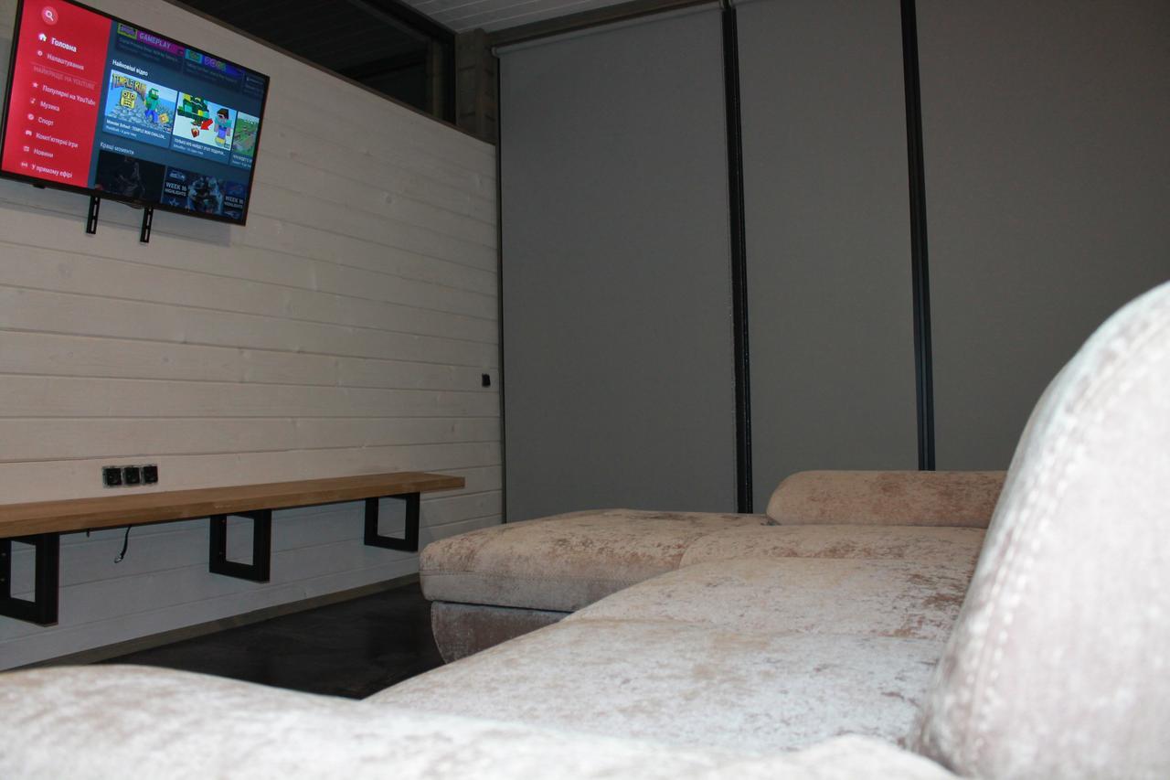 Villa The Living Tatariv Esterno foto