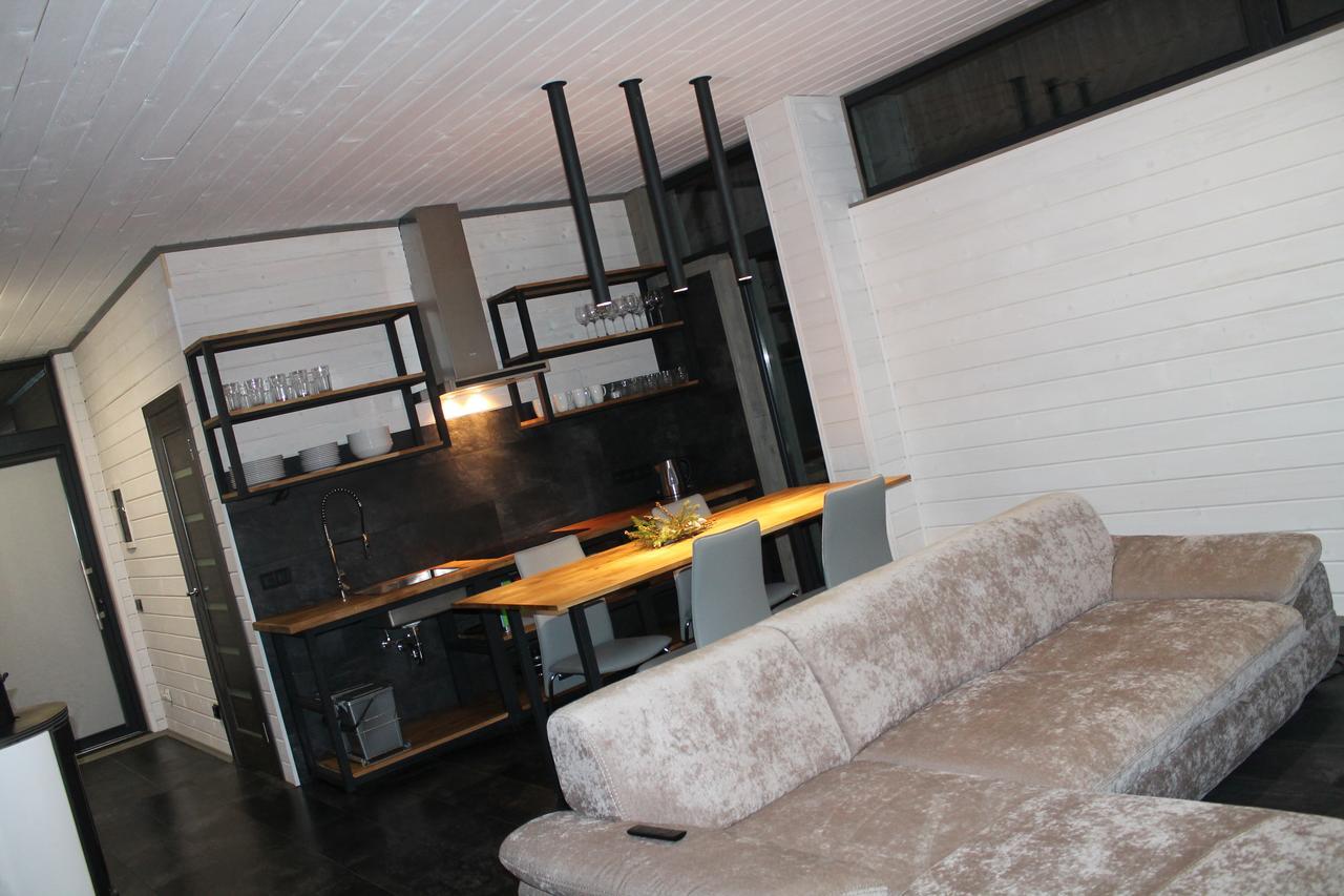 Villa The Living Tatariv Esterno foto